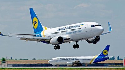У п'ятьох аеропортах України шукають вибухівку