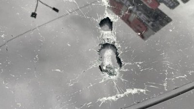 У машину помічника Зеленського стріляли, є поранені (ФОТО, ВІДЕО)