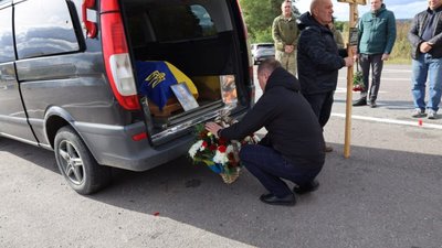 Бориславська громада зустріла захисника Анатолія Кочергу
