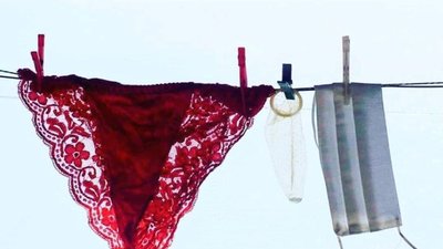 Замість маски: у Росії жінка одягнула на обличчя труси (ВІДЕО)