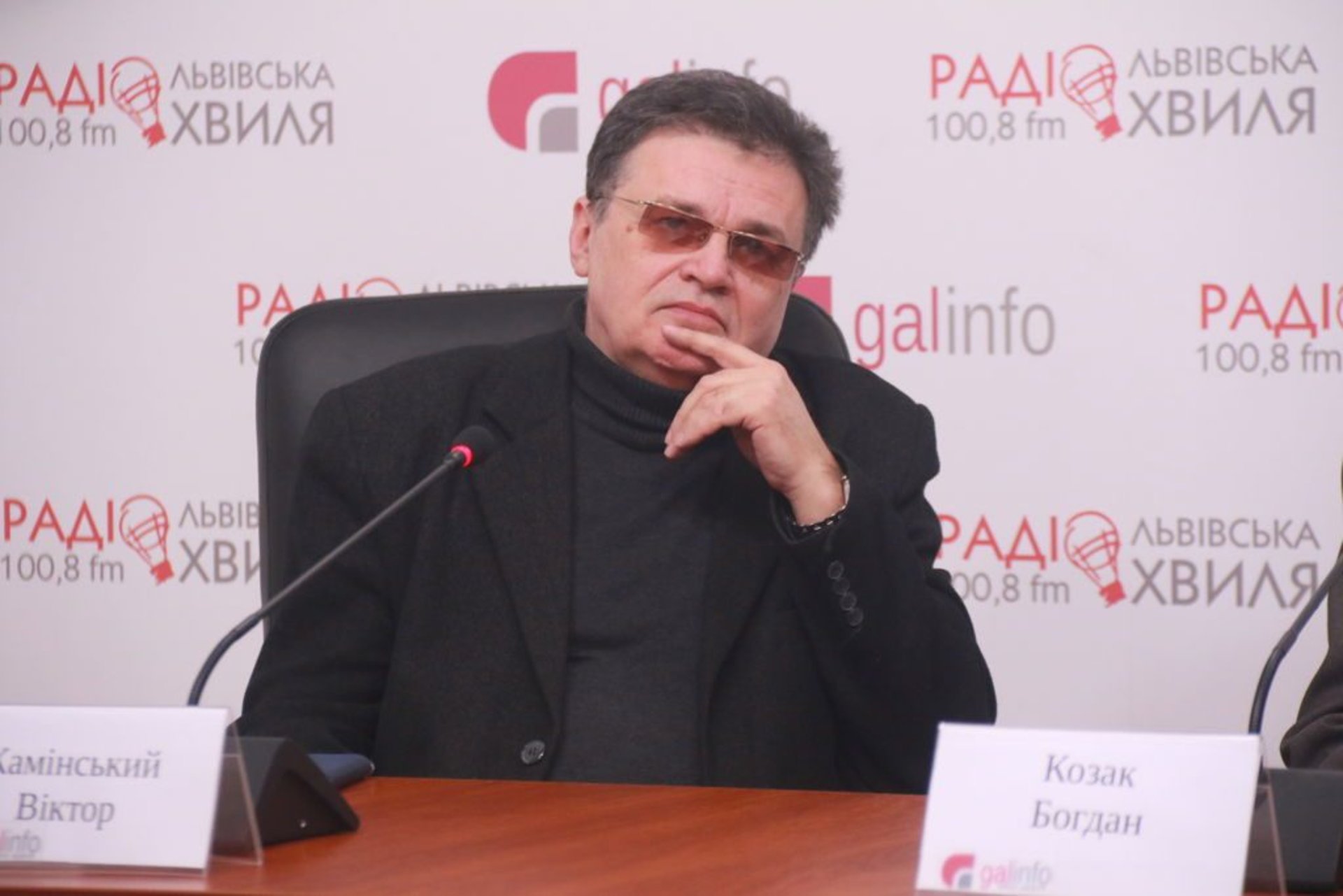 Лауреати Шевченківської премії розповіли, чому підтримують Порошенка. Фото 4studio