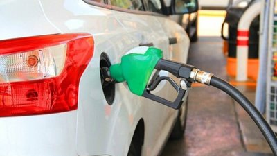 В Україні продовжує дорожчати бензин