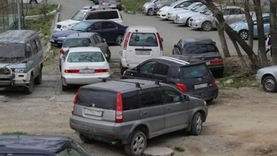 "Самопоміч" у Львові хоче заборонити паркуватись у дворах