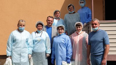 Медики Львівської області отримали захисні костюми (ФОТО)