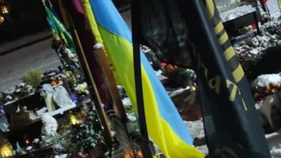 У Львові сплюндрували могили Героїв (ВІДЕО)