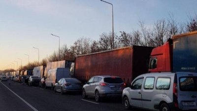 На пункті пропуску Краковець – Корчова збільшили пропускну здатність на 50%
