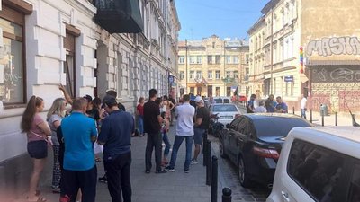 У Садового назріває черговий скандал навколо паркування