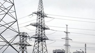 Жертва обірваної електромережі: жінку насмерть уразило струмом біля власного будинку