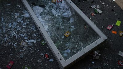 Мешканці Наукової не спішать отримувати допомогу від Садового
