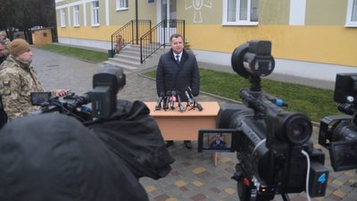 Підготовка молодших командирів, інструкторів та спеціалістів є одним із пріоритетів в діяльності Міноборони, - міністр
