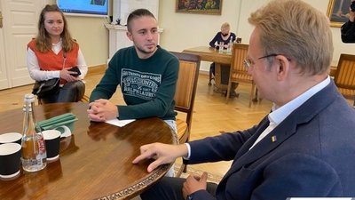 Лідер гурту «Антитіла» Тарас Тополя приїхав до Львова (ФОТО)
