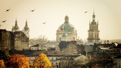 Синоптик спрогнозував, коли чекати «бибине літо» в Україні
