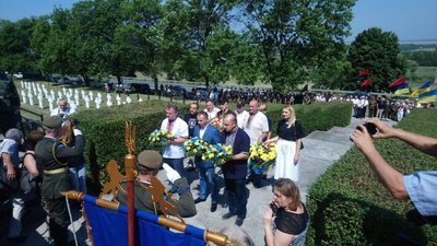 У селі Червоному на Львівщині вшанували пам`ять полеглих у "Бродівському оточенні"