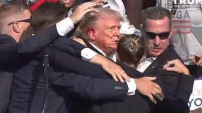 У Трампа стріляли (ВІДЕО)