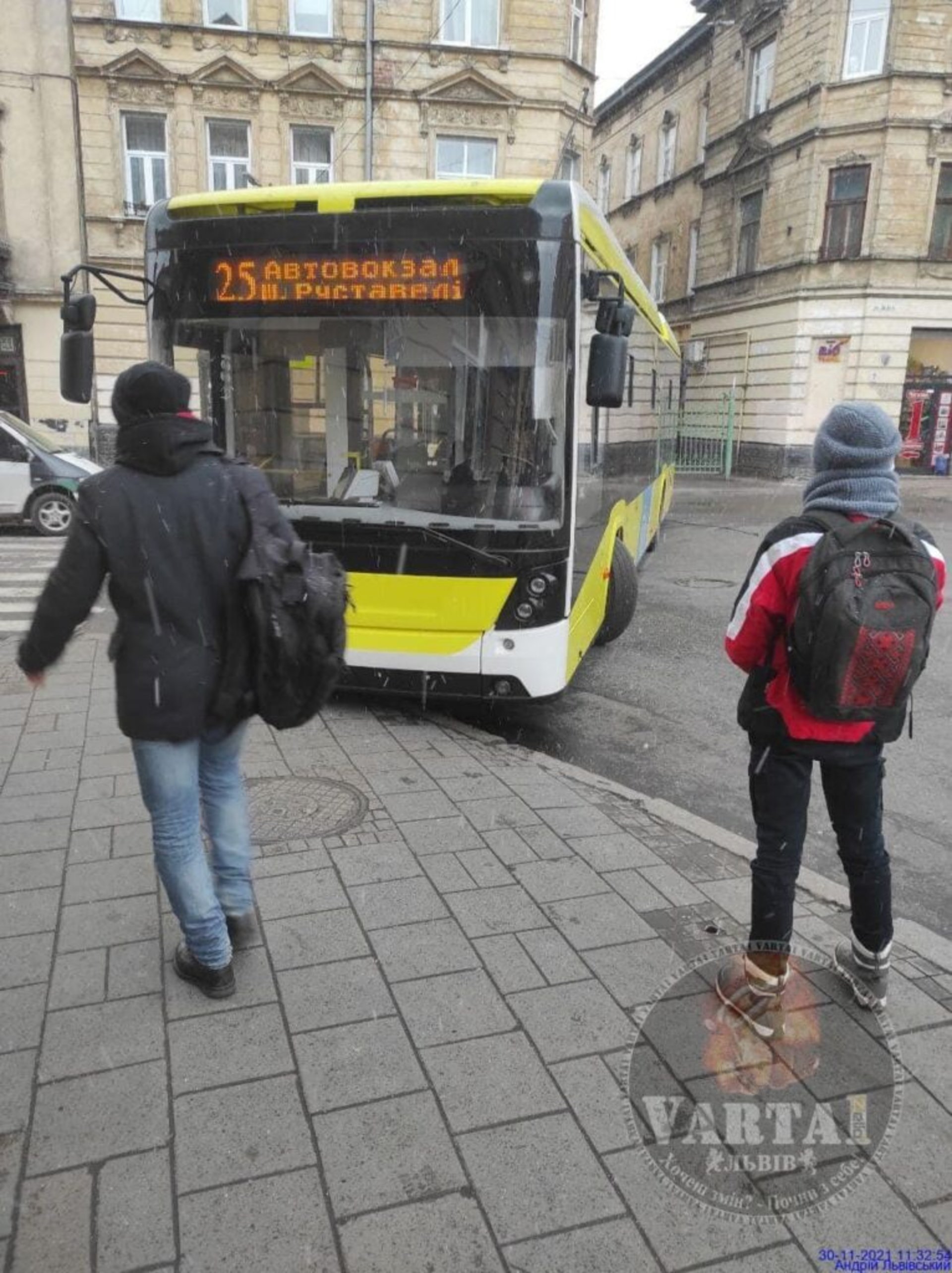 У центрі Львова поламався тролейбус, скрін повідомлення