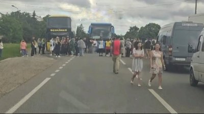 Водія "запросили" до ТЦК: люди заблокували трасу на Львівщині