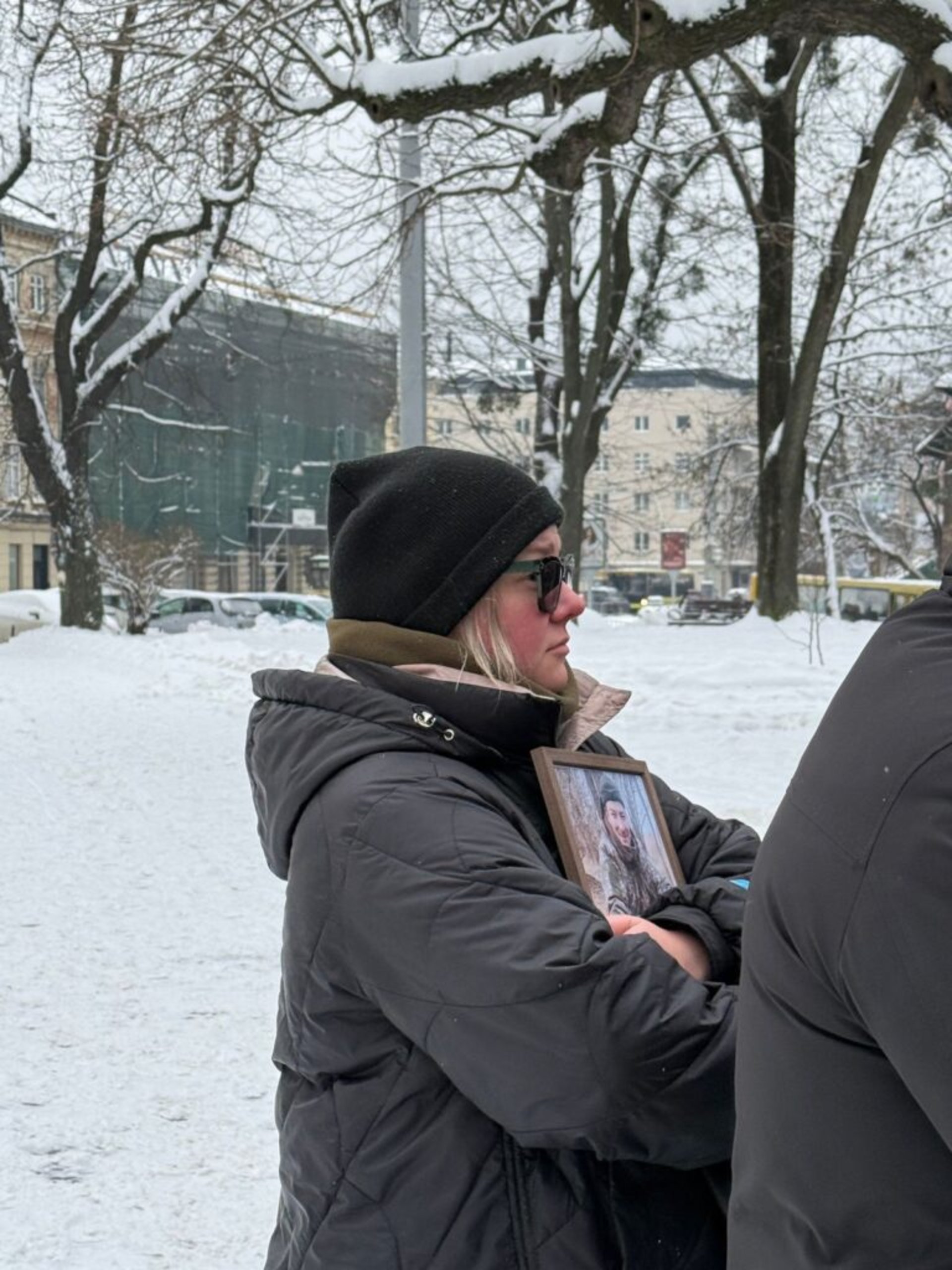 Родини новітніх Героїв України обурені діями Садового, фото Четверта студія