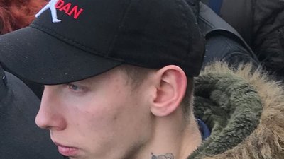 У Полтаві люди аплодували поліції під час візиту Порошенка