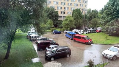 У Львові підтопило вулицю (ФОТО)