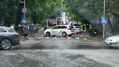 У Львові перекрили популярну вулицю (ФОТО)