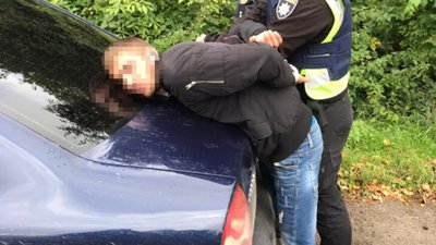 На Львівщині 20-річна дівчина на ходу вискочила із автомобіля (ФОТО, ВІДЕО)