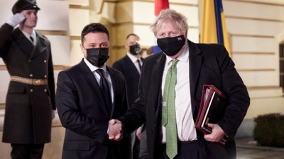 Зеленський - Джонсону: Наступні 24 години будуть вирішальними для України