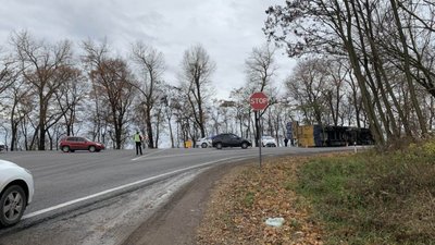На трасі "Тернопіль - Львів" не розминулись автомобілі (ФОТО)