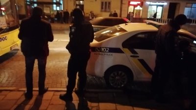У Львові поліцейська самостійно затримала рецидивіста
