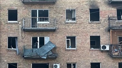 У Києві через обстріли ворога пошкоджені 154 будинки, десятки шкіл та дитсадків