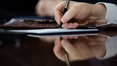 Україну закликали внести зміни у "мовну статтю" щодо російської мови