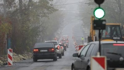 Вулицю Личаківську відкрили для проїзду: наразі з реверсивним рухом