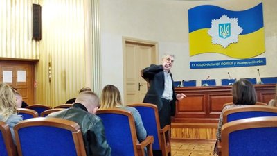 У Львові прочитали лекції про тверезість для працівників поліції (ФОТО)