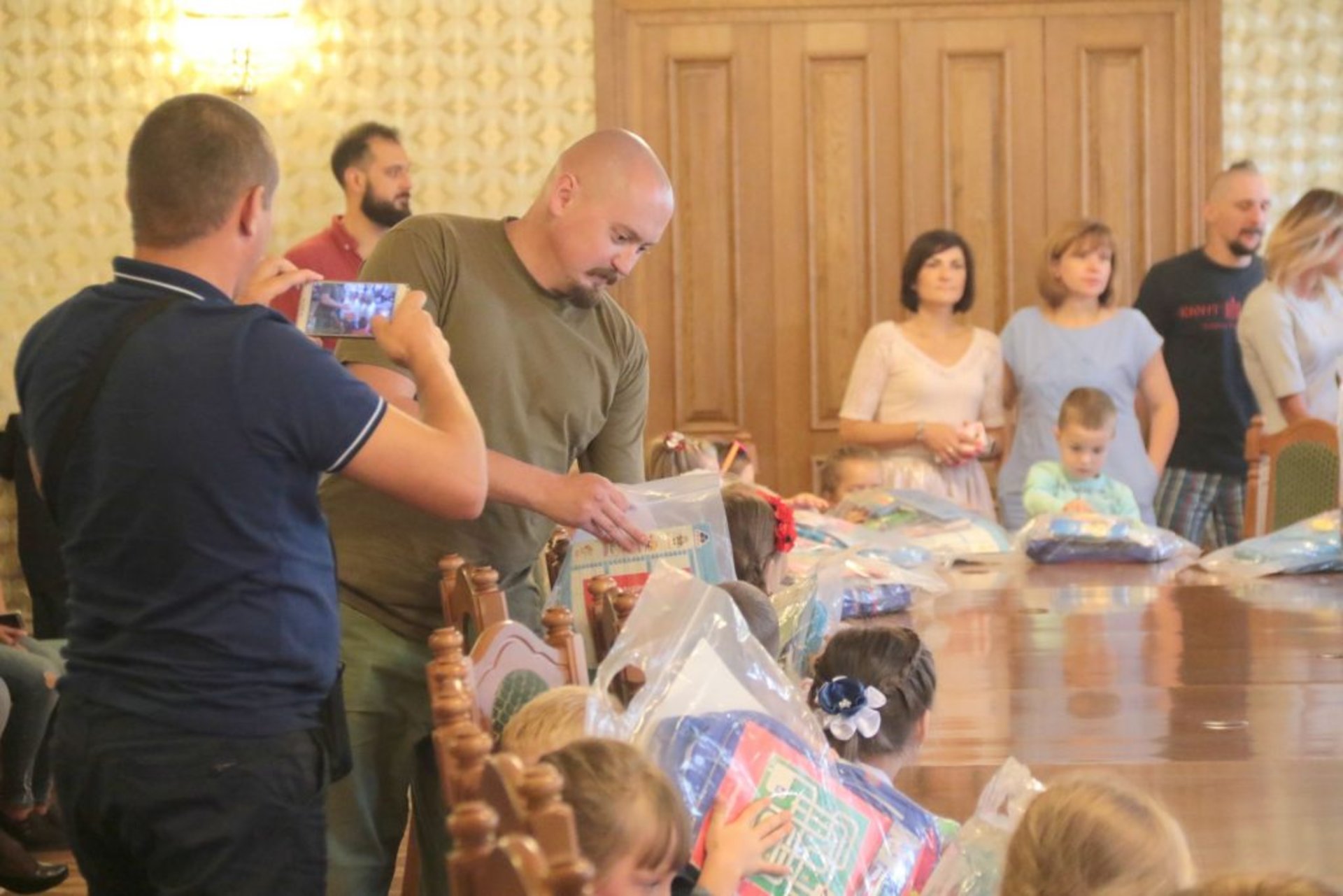 Акція "Підготуй дитину Героя до школи"