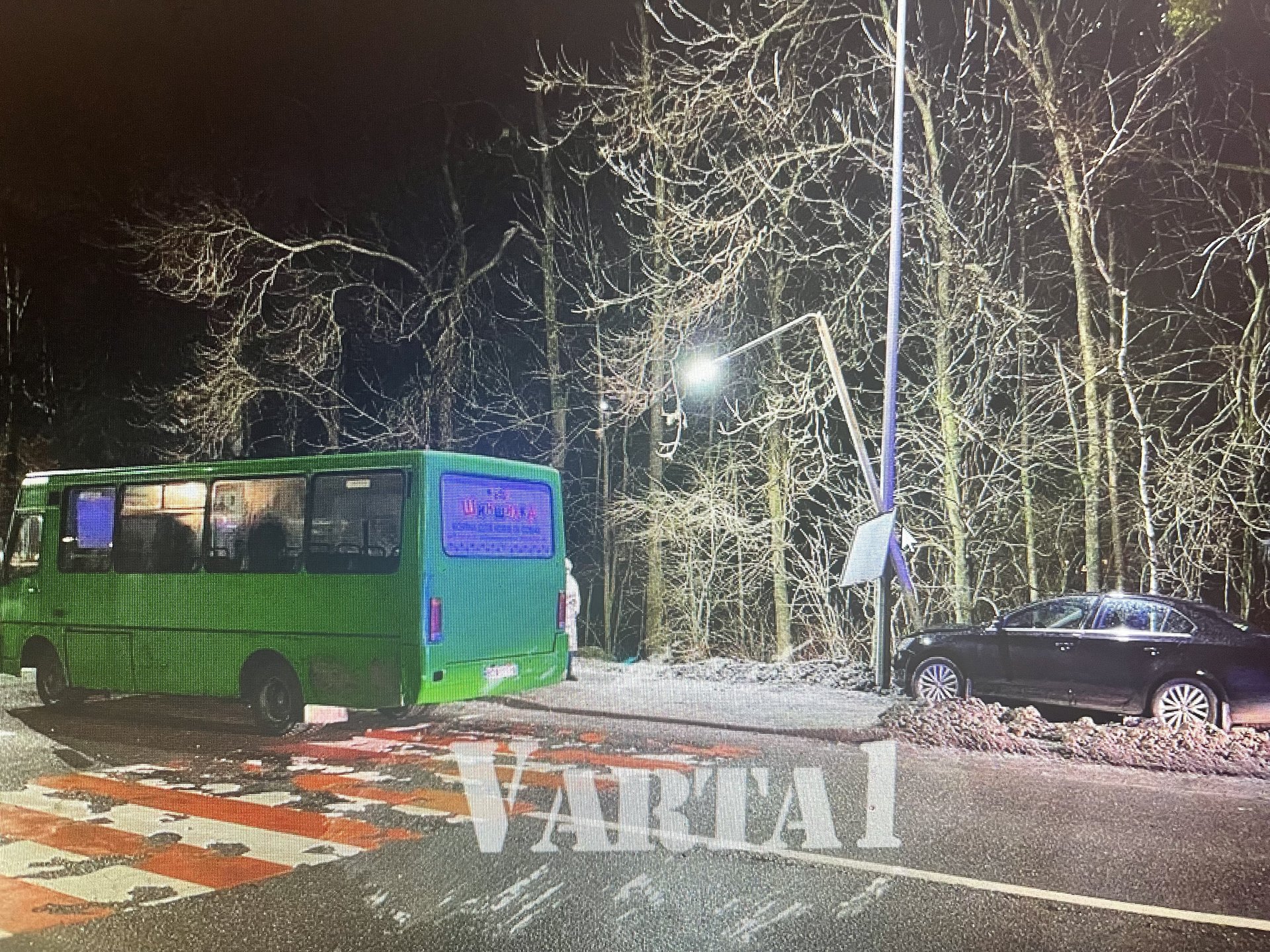 У Львові маршрутка не розминулись із автомобілем