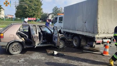 На Львівщині у смертельній ДТП за участі вантажівки загинув водій (ФОТО)
