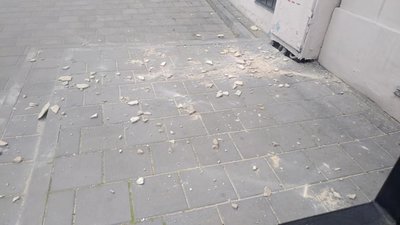 Як у Львові на голову падає фасад будинку (ФОТО)
