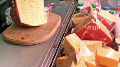 На Західній Україні люди масово отруїлися сиром виробленим на Сумщині