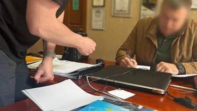 На Львівщині викрили топпосадовця Служби відновлення та розвитку інфраструктури