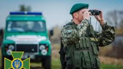 На Львівщині прикордонники затримали 8 іракців, серед яких 3 дітей