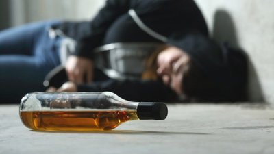 На Львівщині троє школярів потрапили до лікарні з алкогольним отруєнням