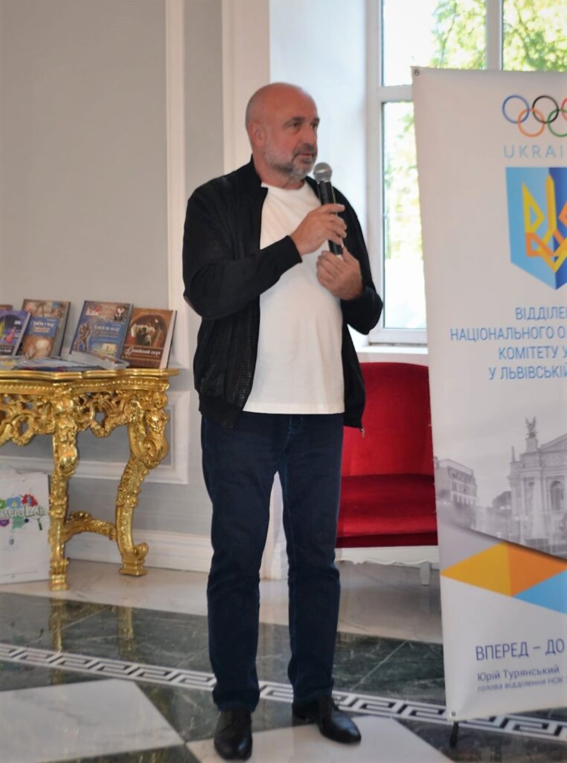 У Хирові на Львівщині презентували Олімпійський куточок, фото Оксана Вацеба