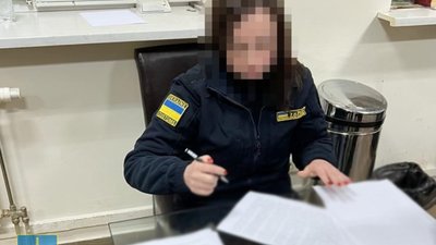 На Львівщині судитимуть інспекторку митниці