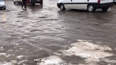 Місто Золочів скувала ожеледь (ВІДЕО)