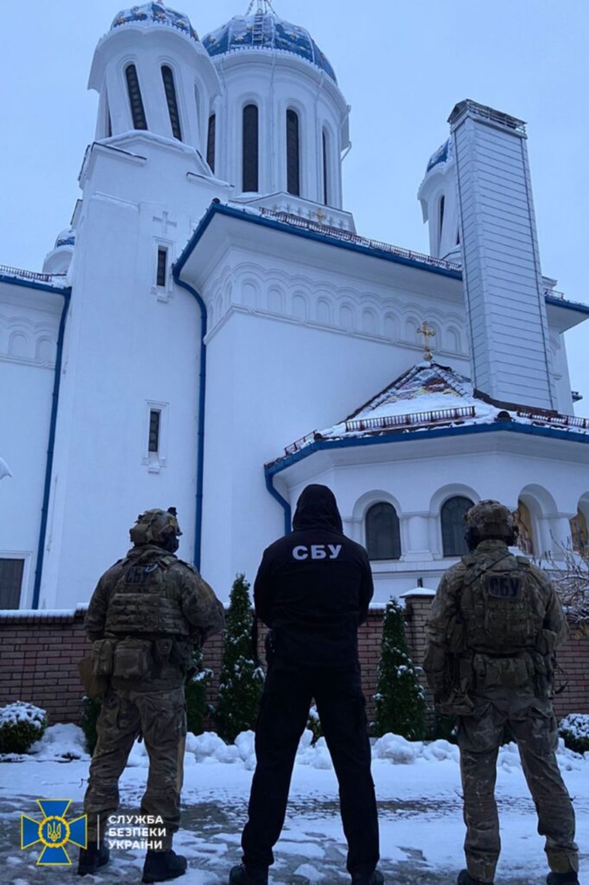 знайшли методички з москви, російське громадянство та посвідчення окупантів