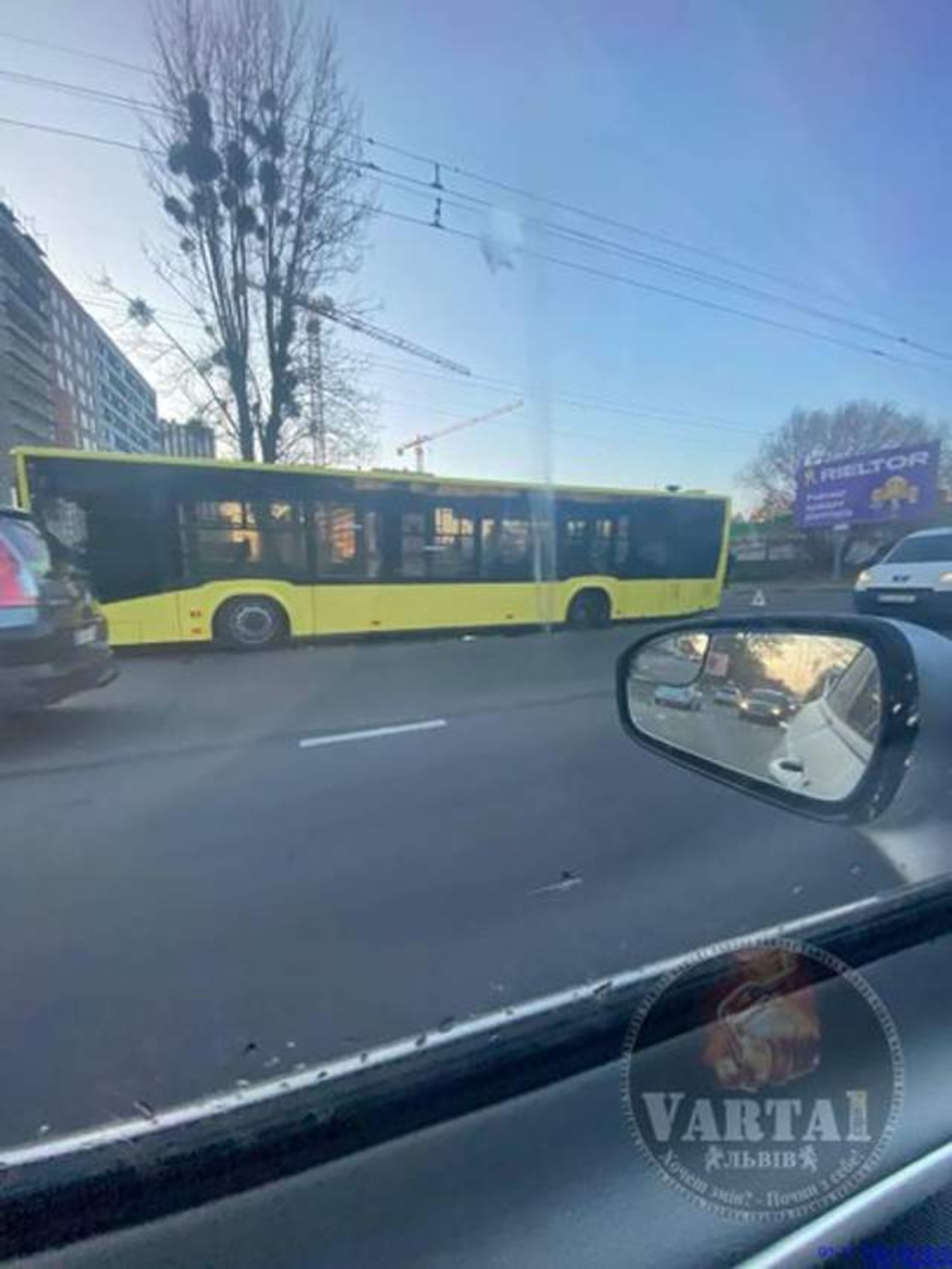 Фото Патрульної поліції Львівщини та "Варта 1"