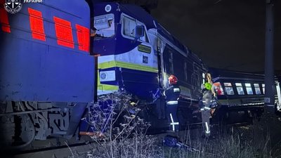 Кількість травмованих унаслідок зіткнення потягів у Львові зросла до 11