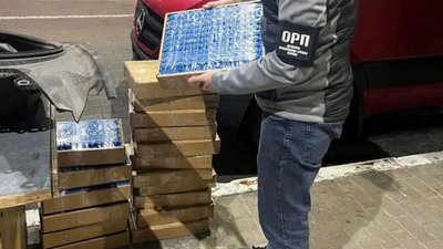 На кордоні з Польщею виявили літій-іонні акумулятори