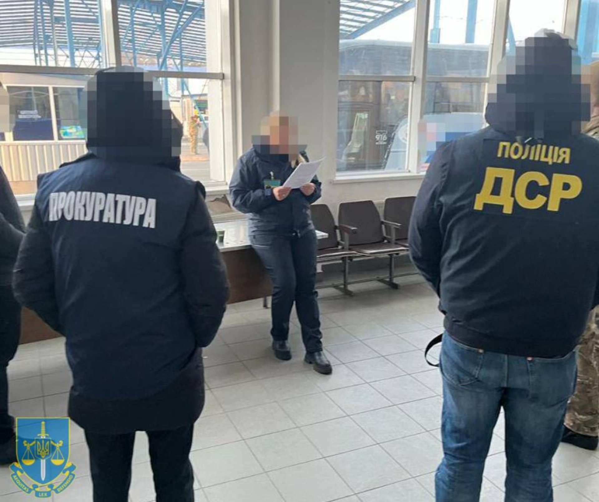 На Львівщині митника повторно впіймали на хабарі