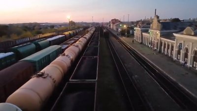 Сарненський залізничний вузол "забитий" російськими  вагонами з вугіллям, які слідували до Соснівки, - активісти (ВІДЕО)