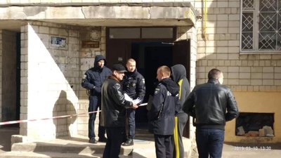 У одному із львівських ліфтів знайшли закривавлене тіло чоловіка
